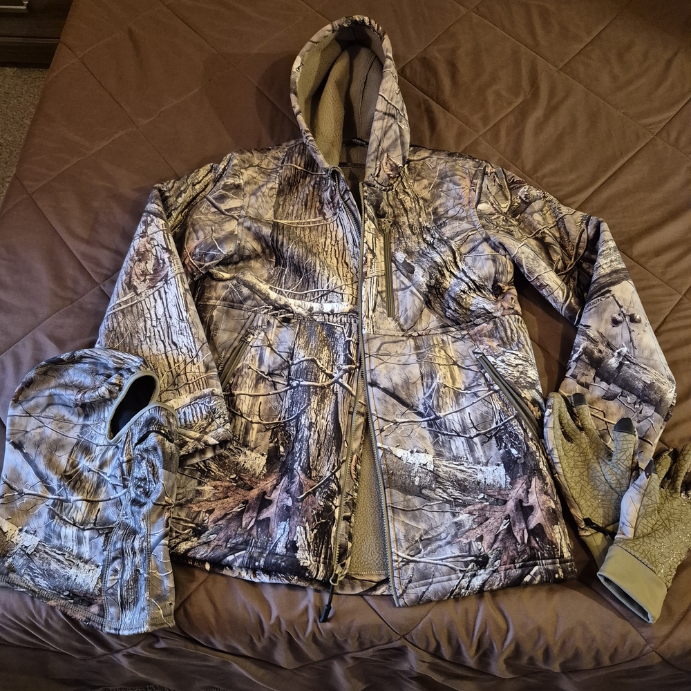 Camouflage Hooded Jacket with Gloves
